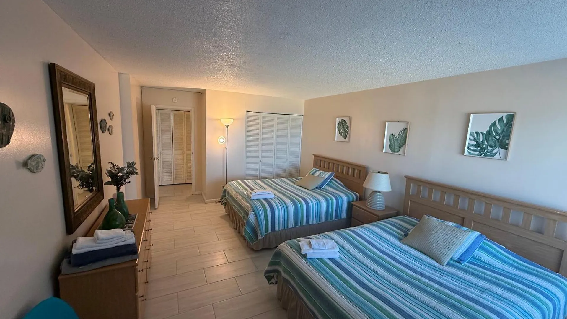 Oceanfront Condo, Ocean View And Indoor Pool Virginia Beach Holiday home