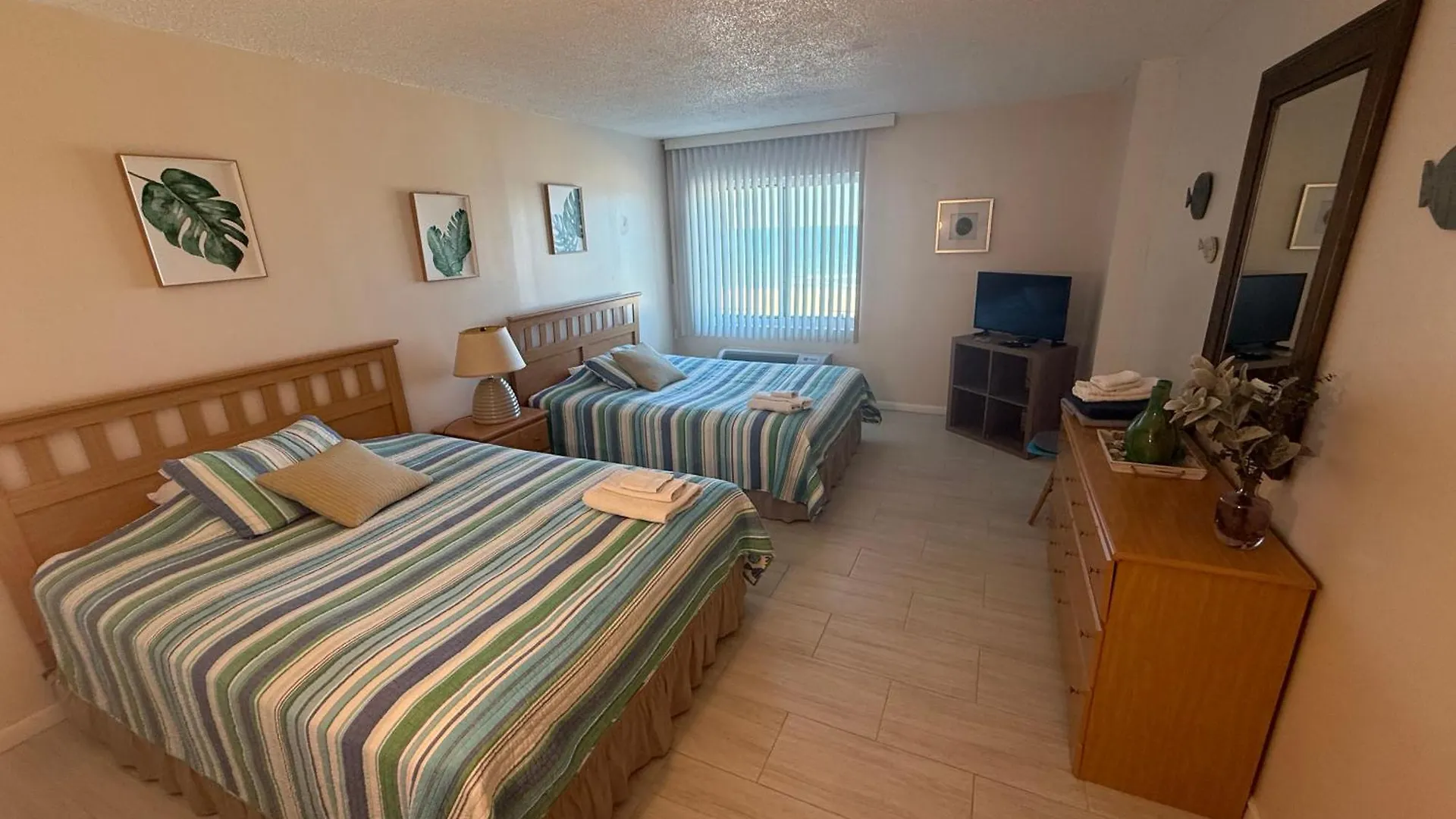 Holiday home Oceanfront Condo, Ocean View And Indoor Pool Virginia Beach