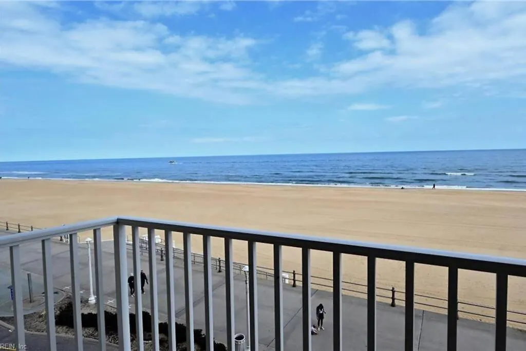 Oceanfront Condo, Ocean View And Indoor Pool Virginia Beach 0*,  USA